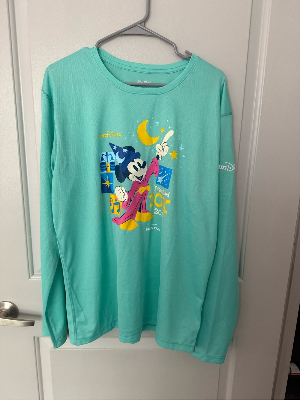 Sorcerer Mickey brooks rundisney 10k long sleeve tee shirt